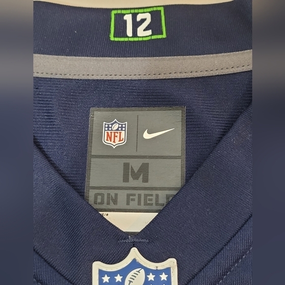 Seattle Seahawks Russell Wilson #3 Jersey - Size M - Picture 6 of 14
